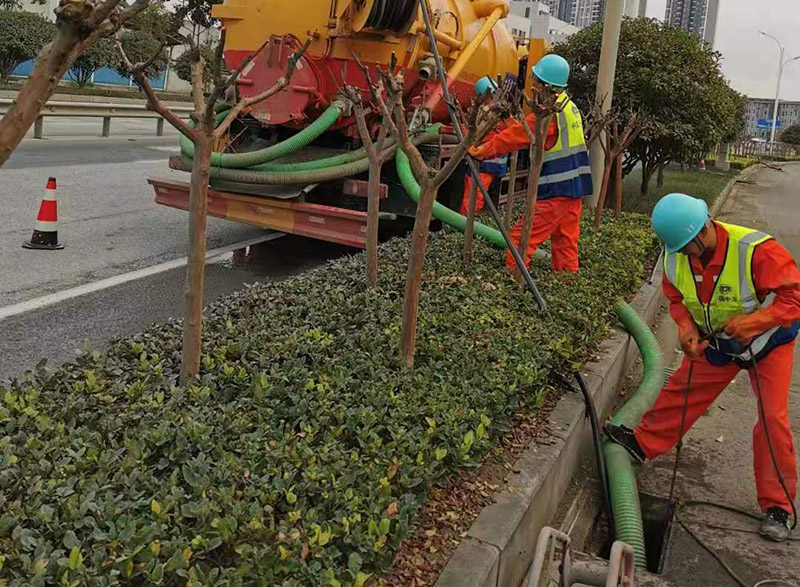 沙田镇市政管道清淤